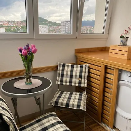 Apartment Lovely And Cosy 1-bedroom