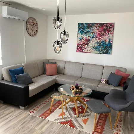 Lovely And Cosy 1-bedroom *